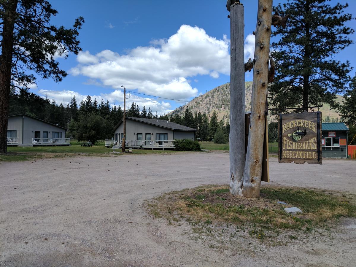 Rock Creek Mercantile & Motel Clinton Exterior photo